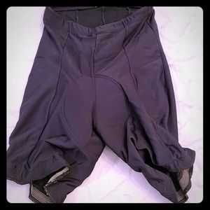 Women’s Pearl Izumi cycling shorts